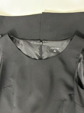 Jones Studio Black Sleeveless Crewneck Sheath Dress